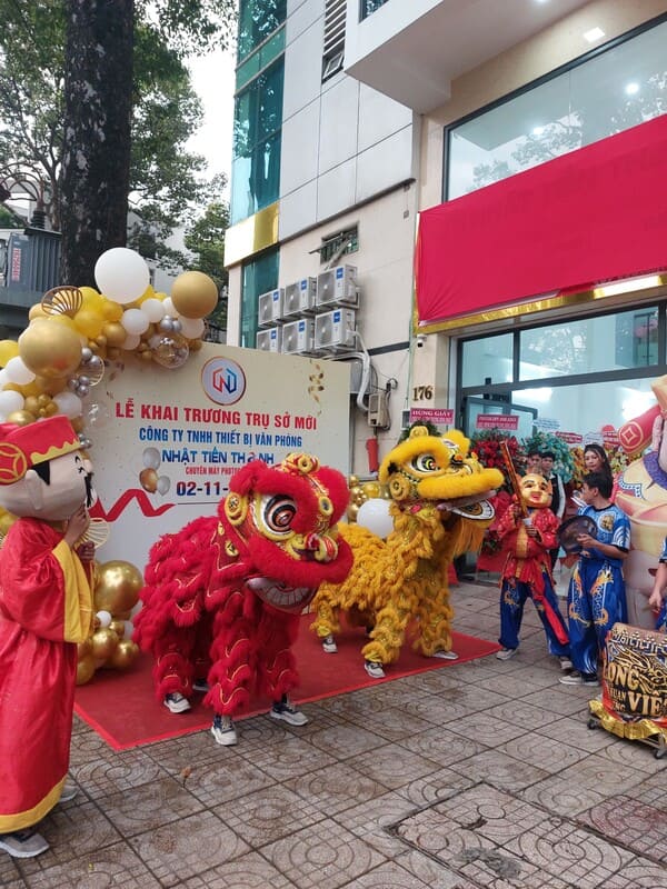 Khai truong Nhat Tien Thanh 04