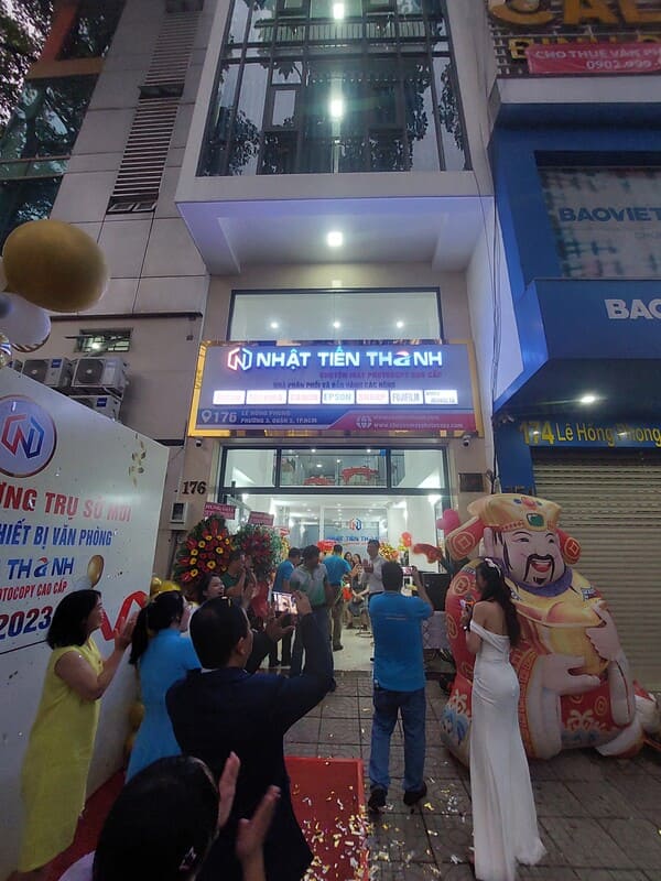 Khai truong Nhat Tien Thanh 07