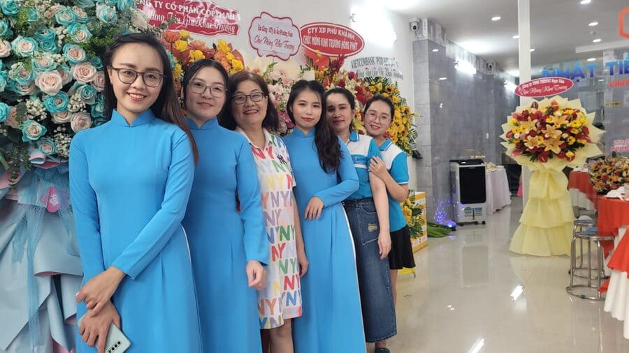 Khai truong Nhat Tien Thanh 10